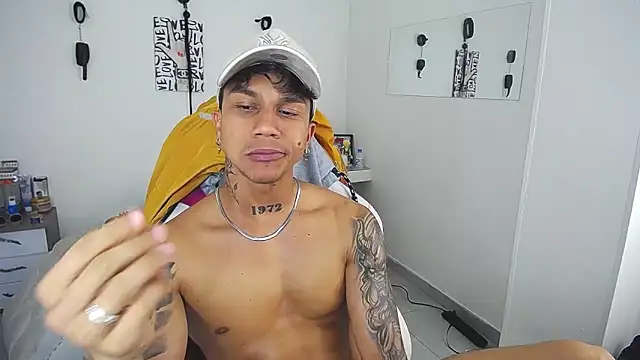 Leonard_Price webcam