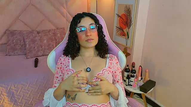 DemiJones_ webcam