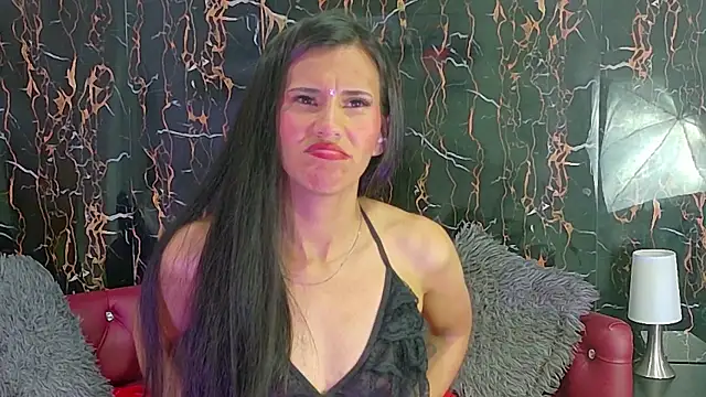 Annitarogers_ webcam