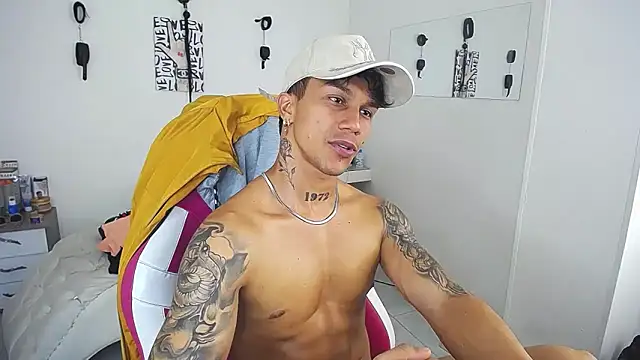 Leonard_Price webcam