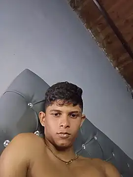 Quisylove - Male webcam sex chat