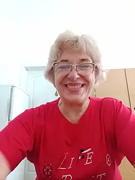 52MiaLove02 webcam