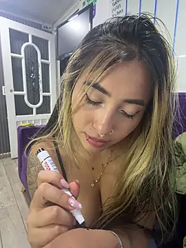 ManuelaVeeleez webcam