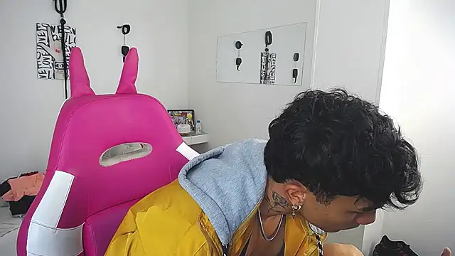 Leonard_Price webcam