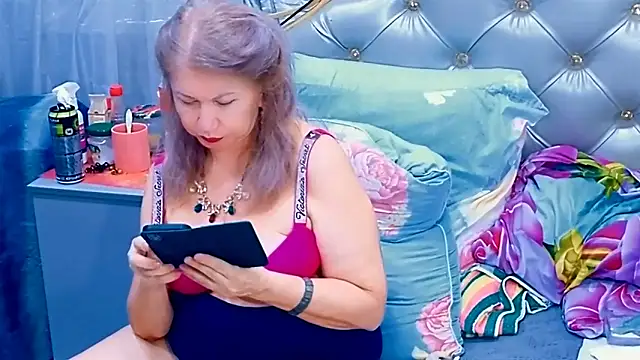 Hornystepmom29 webcam