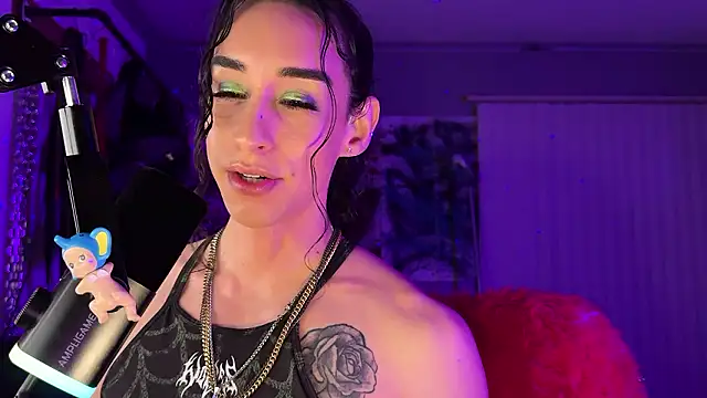 xoFrankie webcam