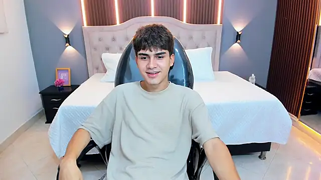 Tommy18__ webcam