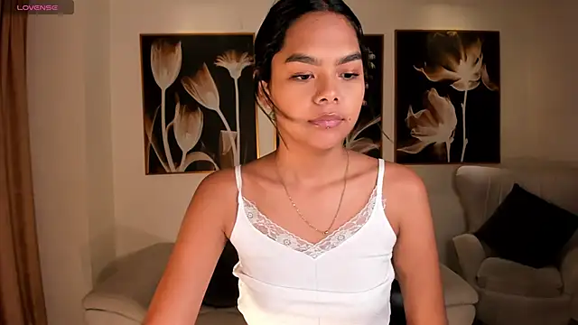 SaphiraJames webcam