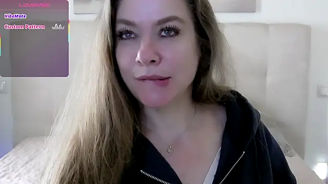 PetersEmily webcam