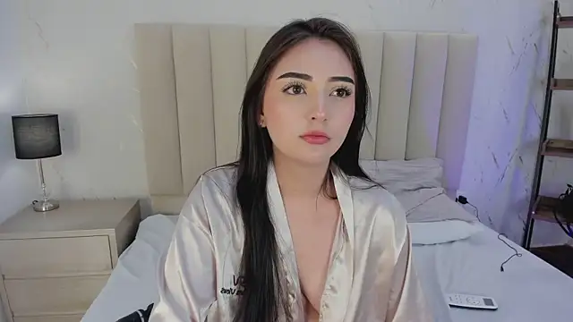 LilithHarperr_ webcam