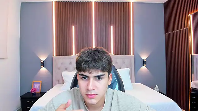 Tommy18__ webcam