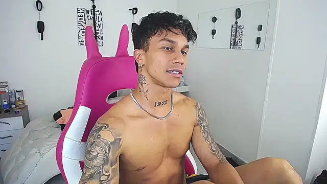 Leonard_Price webcam