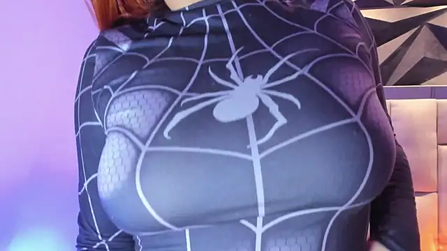megan_whitee__ webcam