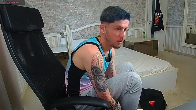 JonahShaw webcam