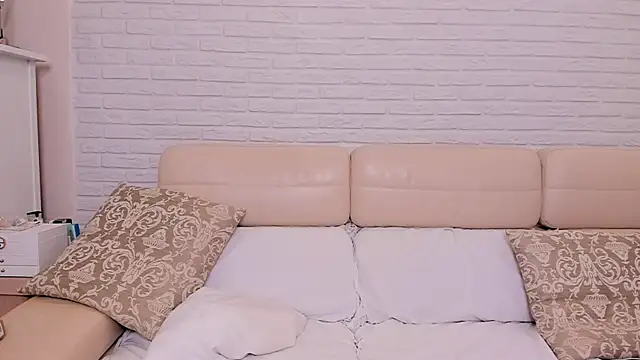 LovelyCaprice webcam
