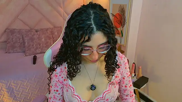 DemiJones_ webcam