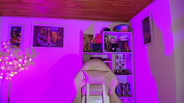 Nanachi_uwu webcam