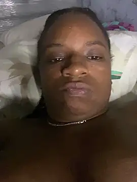 Naomi-Desire webcam