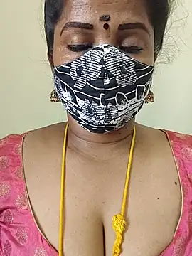gaurika18 webcam