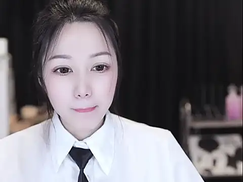 Nuyoah-77 webcam