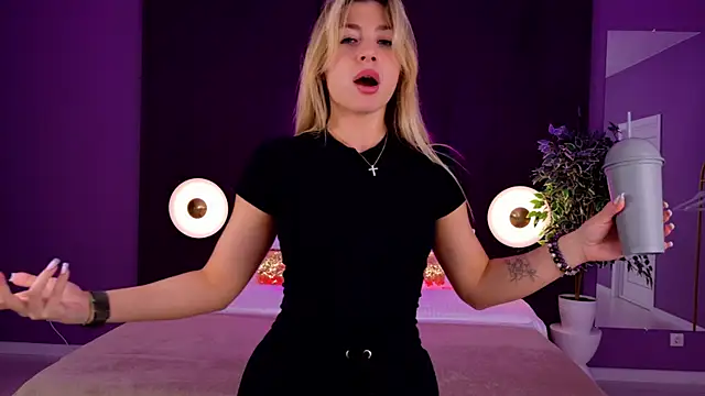 HelenaMorgan webcam