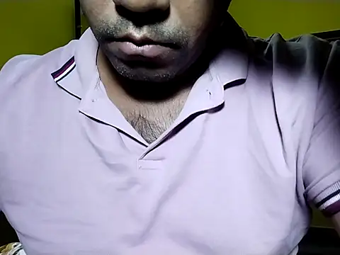 Lucky___05 webcam