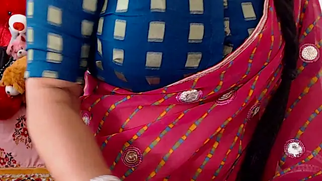 Cute_Shanaya_143 webcam