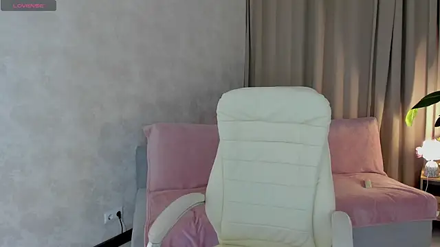 LeticiaRomano webcam