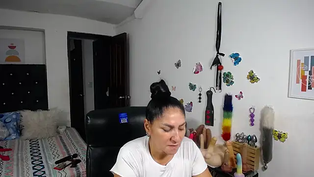 mature_bigboobs10 webcam