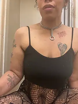 Desirae_Luciano