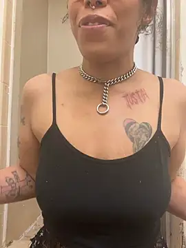 Desirae_Luciano webcam