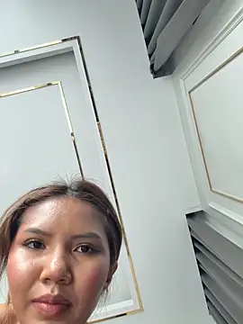 Alittleasiangirl webcam