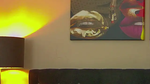 MisshaNight webcam