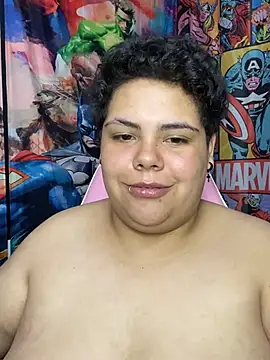 Hailey_Curvy webcam