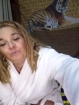 momismilf544 webcam