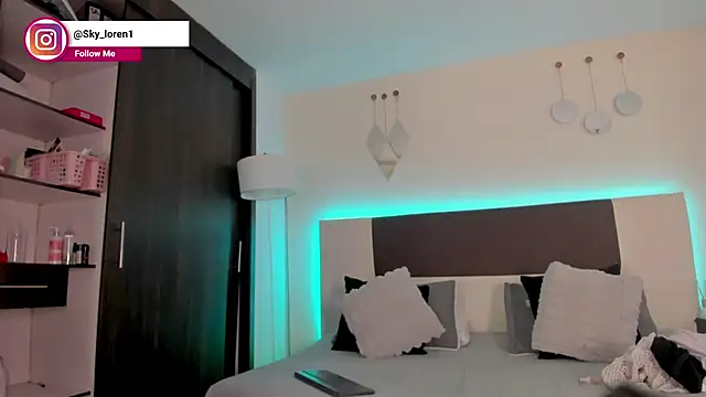 Sky_Loren webcam