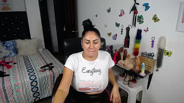 mature_bigboobs10 webcam