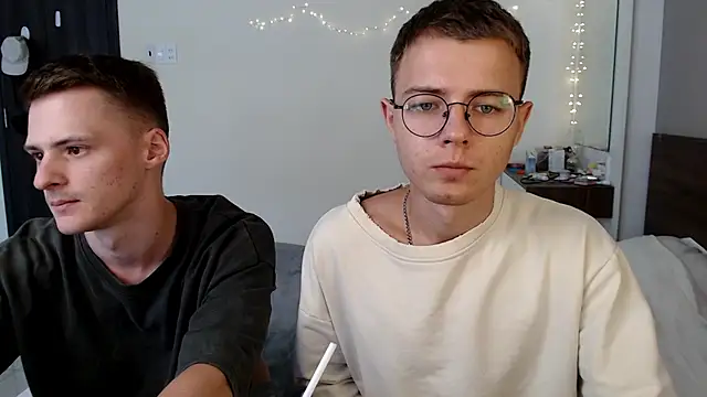 NikiKerryCum webcam