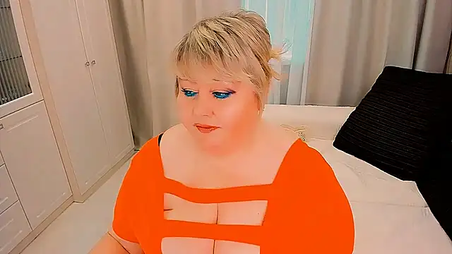 BIGTITSBBW webcam