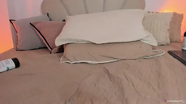 _luuciana_ webcam