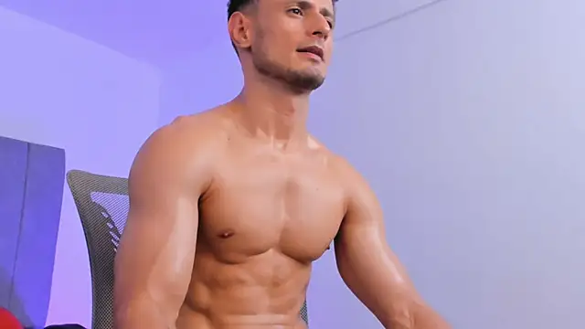 Adonys_Lewis_ webcam