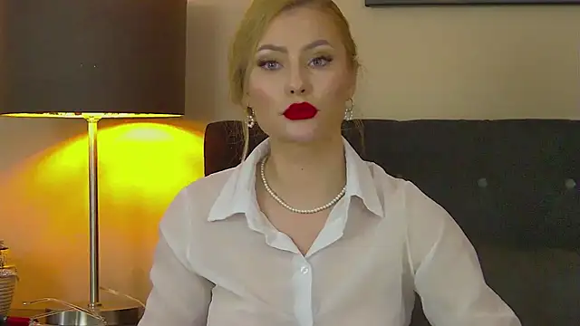 MisshaNight webcam