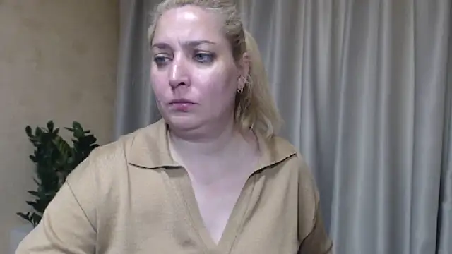 sweetpussy13 - Sweetpussy13's free webcam - UK Sex Cams