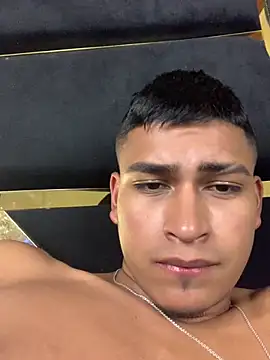 Emiliano_Reyes webcam