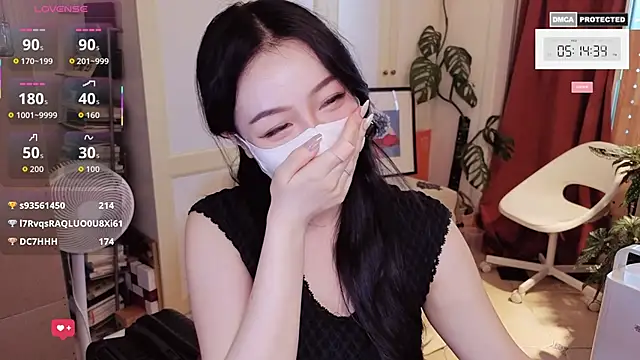 nayomi_34f webcam