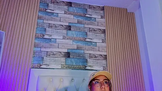 bonnali_lune - Bonnali_lune's free webcam - UK Sex Cams