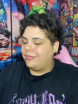 Hailey_Curvy webcam