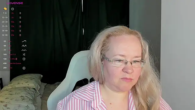 ViolaSmithh webcam