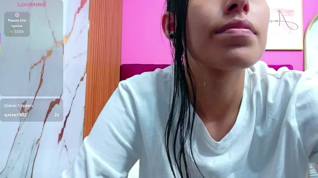 yourcuteneighbourr webcam
