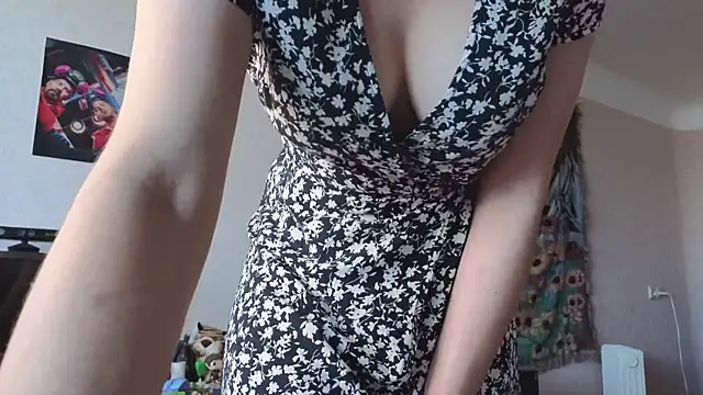 MiaLovelyOne webcam